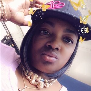 Meet your Posher, Sharon